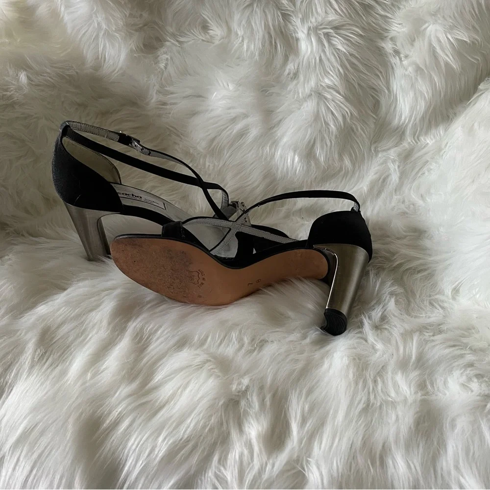 Sacha London heels made in Spain. Black & metallic in great condition. - Picture 4 of 5